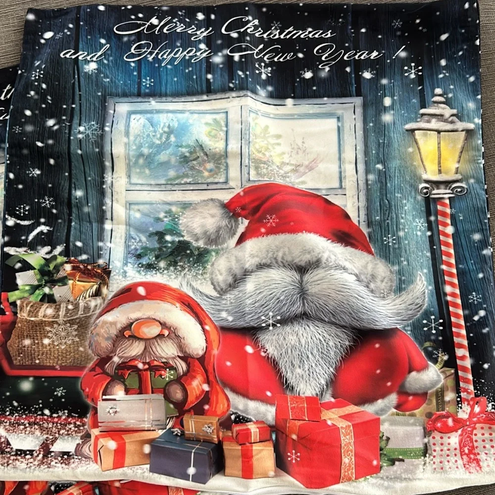 2 Christmas Pillowcase Gnomes outside - 17.5“x17.5“